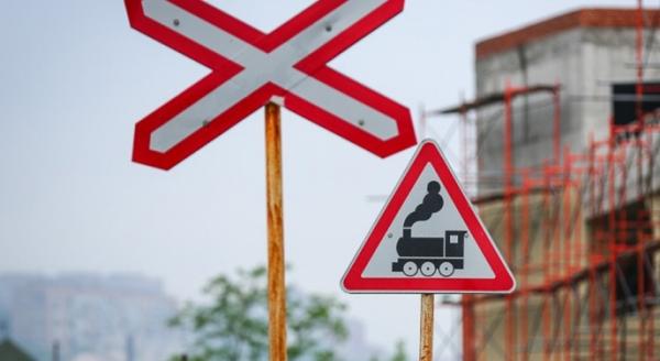 На железнодорожных переездах СКЖД сократилось количество аварий